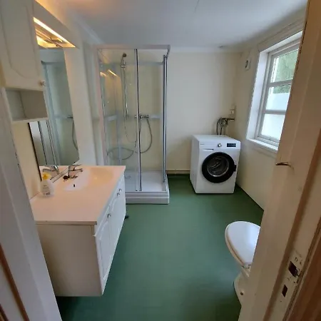 Huset Med Utsikt Til Innsjoen -8 Min Til Sentrum